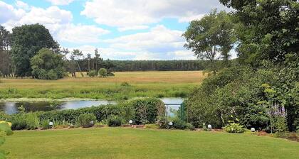 Spreeblick vacation apartment directly on the old Spree with lots of nature and relaxation