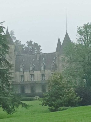 Exterior - 6-person apartment in Trédion castle (Trédion)