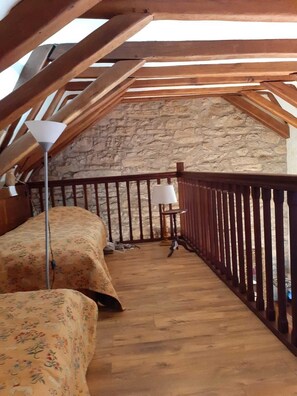 3 chambres, fer et planche Ă repasser, Wi-Fi, literie fournie