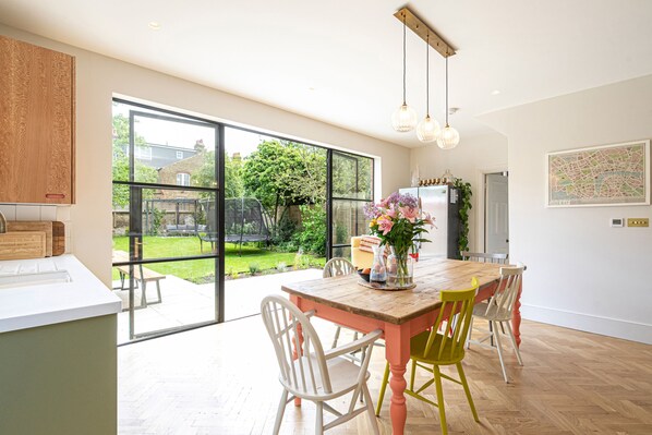 House - Chic and Colourful Family Home by Underthedoormat (London)