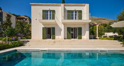 Hedera Estate, Villa Hedera Xviii