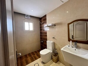 シャワー、レインフォールシャワー、スリッパ、ビデ