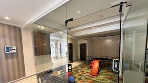 Game room - Al Salamh suites Family - أجنحة السلامة العائلية (Jeddah)