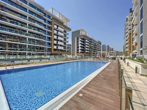 Pool - Delightful 1BR Apartment in Azizi Riviera 22, Al Merkadh by Deluxe Holiday Homes (Dubai)