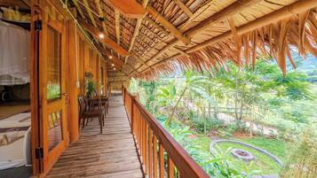 Dormitório compartilhado conforto | Frigobar, individualmente decorados, escrivaninha