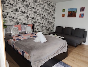 1 bedroom, WiFi, bed sheets