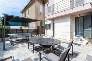 Villa | Outdoor dining - Beautiful Luxury House w sea View & Outside Space (Split)