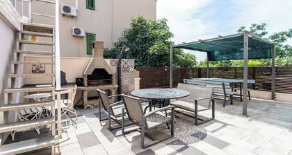 Beautiful Luxury House w sea View & Outside Space