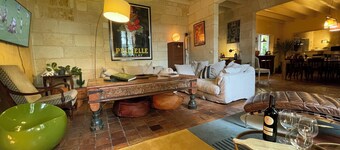 Charming House with Pool, hot tub and Sauna in the Heart of the Saint-Emilion
