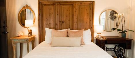 1 bedroom, desk, iron/ironing board, WiFi