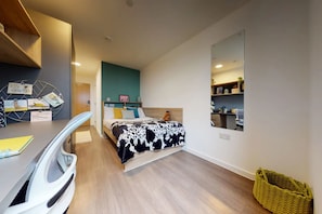 Blackout drapes, iron/ironing board, free WiFi - Student Only Canvas Walthamstow in London (London)