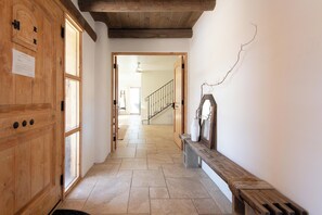 Interior - Pool - Spa - Views -  5Min > Park - Quiet Compound (Joshua Tree)