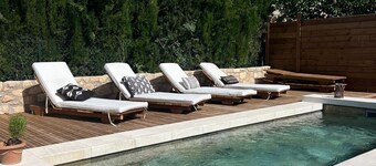 Stone house in the heart of the village with pool and garden, Provence charm