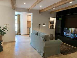 Smart TV, books, music library, stereo