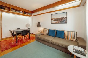 House, Smoking | 1 bedroom - Downtown Classic With Terrace by Vacationy (Porto)