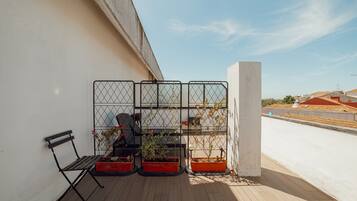 House, Smoking