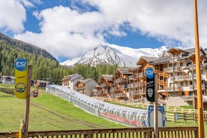 Unclassified image, 3 of 9, button - 50m from ski slopes, 1st floor, view ski slopes, fitness, swimming pool, sauna, terrace, tv (Les Orres)
