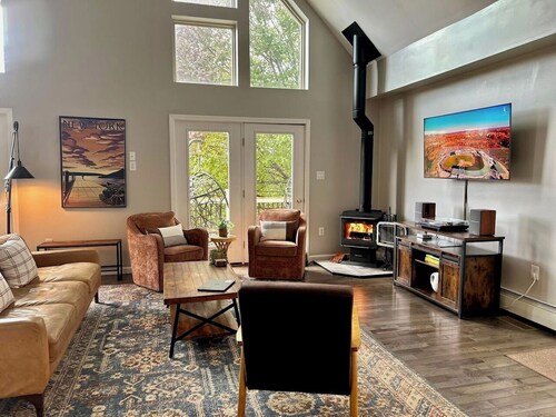 Charming 3-bedroom house in the Catskills-Sleepy Hollow Lake community 