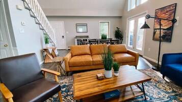 Smart TV, fireplace, video games