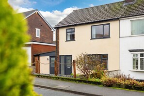 Exterior - Thieveley Pike View - Worsthorne (Worsthorne)