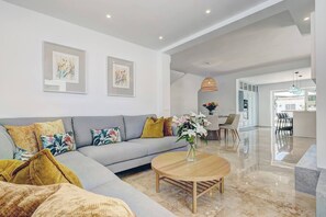 Smart TV - Luxury La Cala Villa, Private Pool and Sea Views (Mijas Costa)