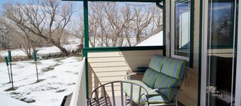 Gem of the Lake-2nd Floor Suite-Private Entrance-Lakefront & MT Views-Gorgeous!