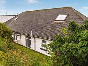 Exterior - 4 bedroom accommodation in Perranporth (Perranporth)