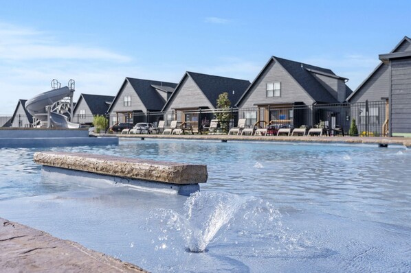 Innenpool, beheizter Pool