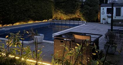 Tranquil Retreat at Oak Lodge - Swimming Pool