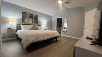 4 soveværelser, pengeskab på værelset, gratis Wi-Fi, sengetøj