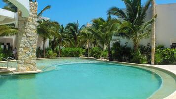 15 outdoor pools, pool loungers