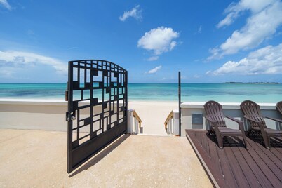 Beachfront Villa - Unit 6