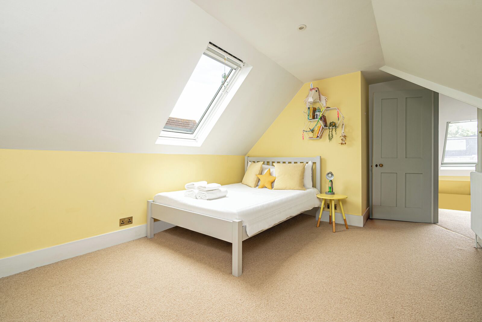 House (5 Bedrooms) | 5 bedrooms, iron/ironing board, bed sheets