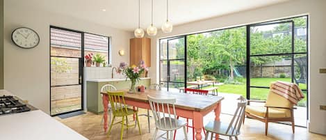 Casa (5 Bedrooms) | Servicio a la habitación