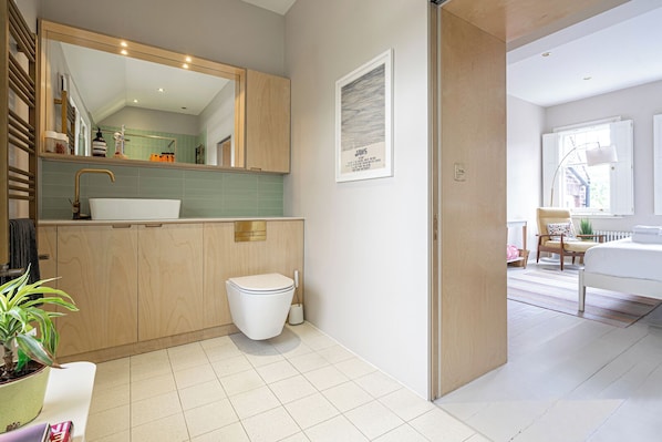 Ferienhaus (5 Bedrooms) | Badezimmer | Dusche, Haartrockner, Handtücher