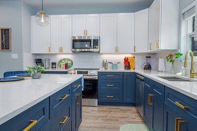 Heaven-sent Convenient 4br/ 3BA Near Downtown