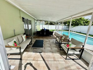 Pool - Charming 2bed2bath salted heated pool in Clearwater 7minutes2Clearwater Beach (Clearwater)