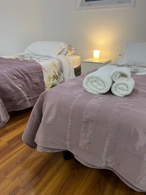 4 bedrooms, WiFi, bed sheets