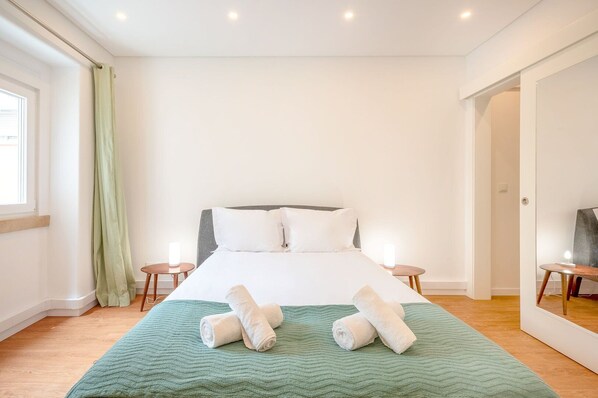 1 bedroom, iron/ironing board, Internet, bed sheets
