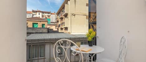 شقة - بشرفة | شرفة