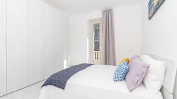 Apartment, Balcony | 1 bilik tidur, ruang kerja komputer riba, seterika/papan seterika