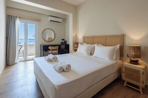 Deluxe Room, Sea View | Premium bedding, in-room safe, iron/ironing board, free WiFi - Frati Villas (Santorini)
