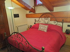 2 soverom, strykejern/-brett, wi-fi og sengetøy