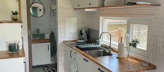 Tiny House La Samorienne, with private spa and sauna.