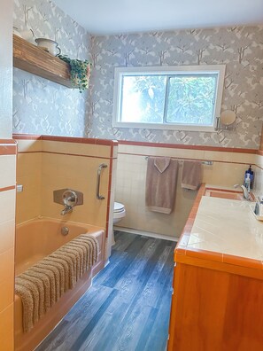 Towels, soap, toilet paper