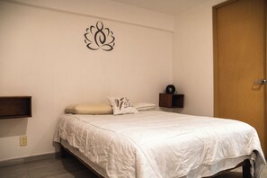 City Apartment, 2 Bedrooms, Non Smoking, Kitchen | 2 bedrooms, in-room safe, desk, iron/ironing board - New Apartment City Oasis In Roma Norte (Mexico City)