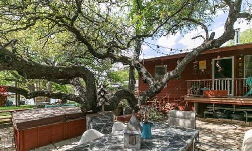 Cozy cabin in adorable Granite Shoals with WiFi, AC