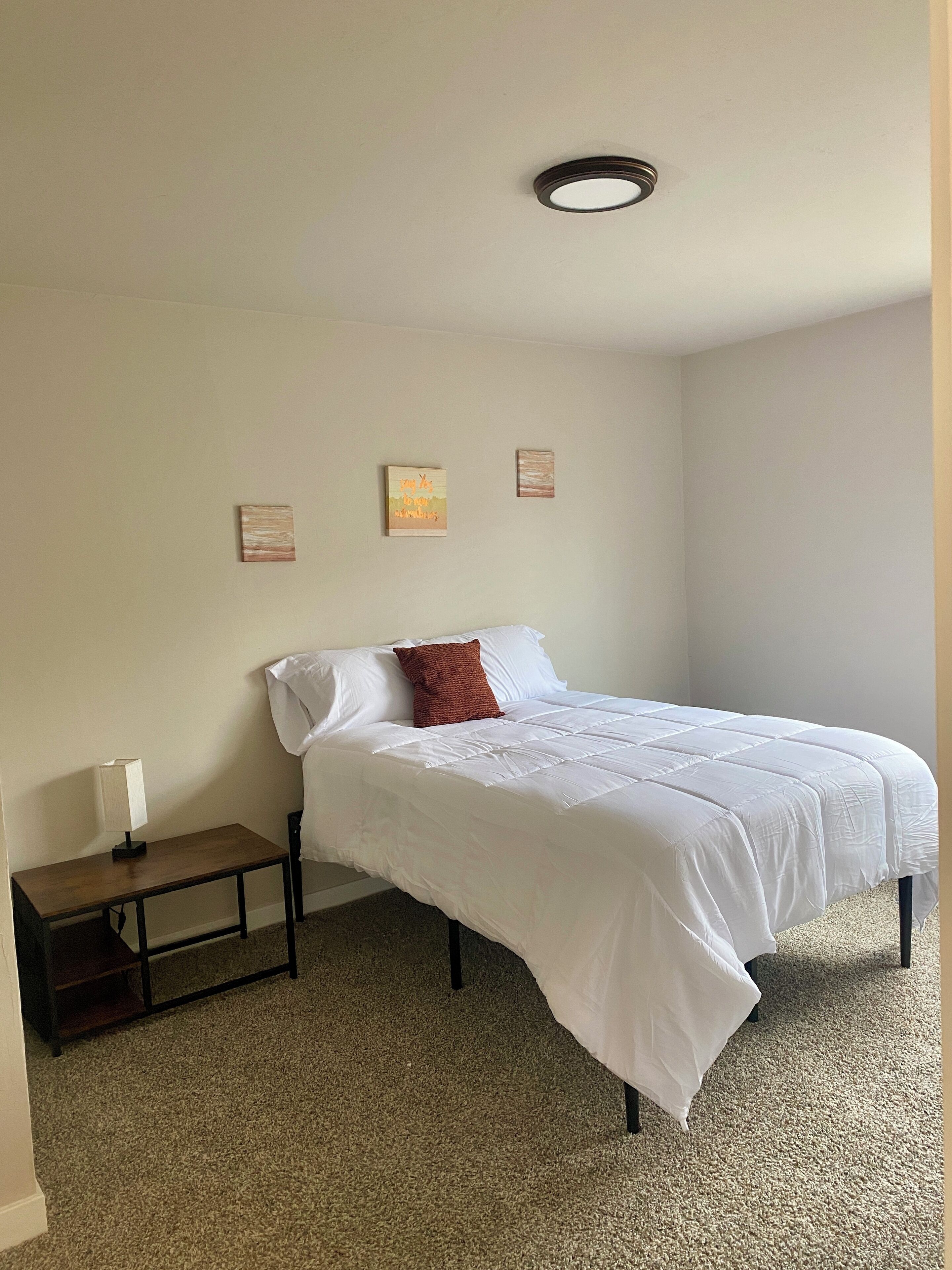Cozy 2-bedroom Riverside Duplex