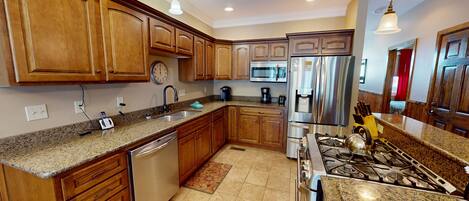 Réfrigérateur, micro-ondes, four, lave-vaisselle