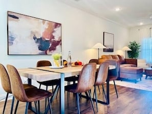 Dining - The Meadow, 3BR Townhome by VelvetDitchVillas (Oxford)